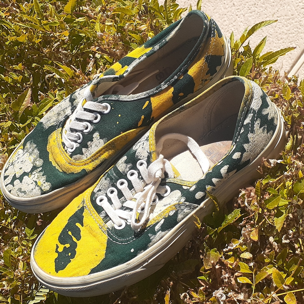 Unique Vans Shoes - Womens 8, Mens 6.5